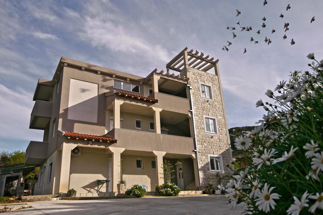 Mirta Apartments Family Farm Budva Eksteriør bilde