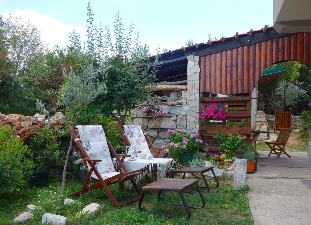 Mirta Apartments Family Farm Budva Eksteriør bilde